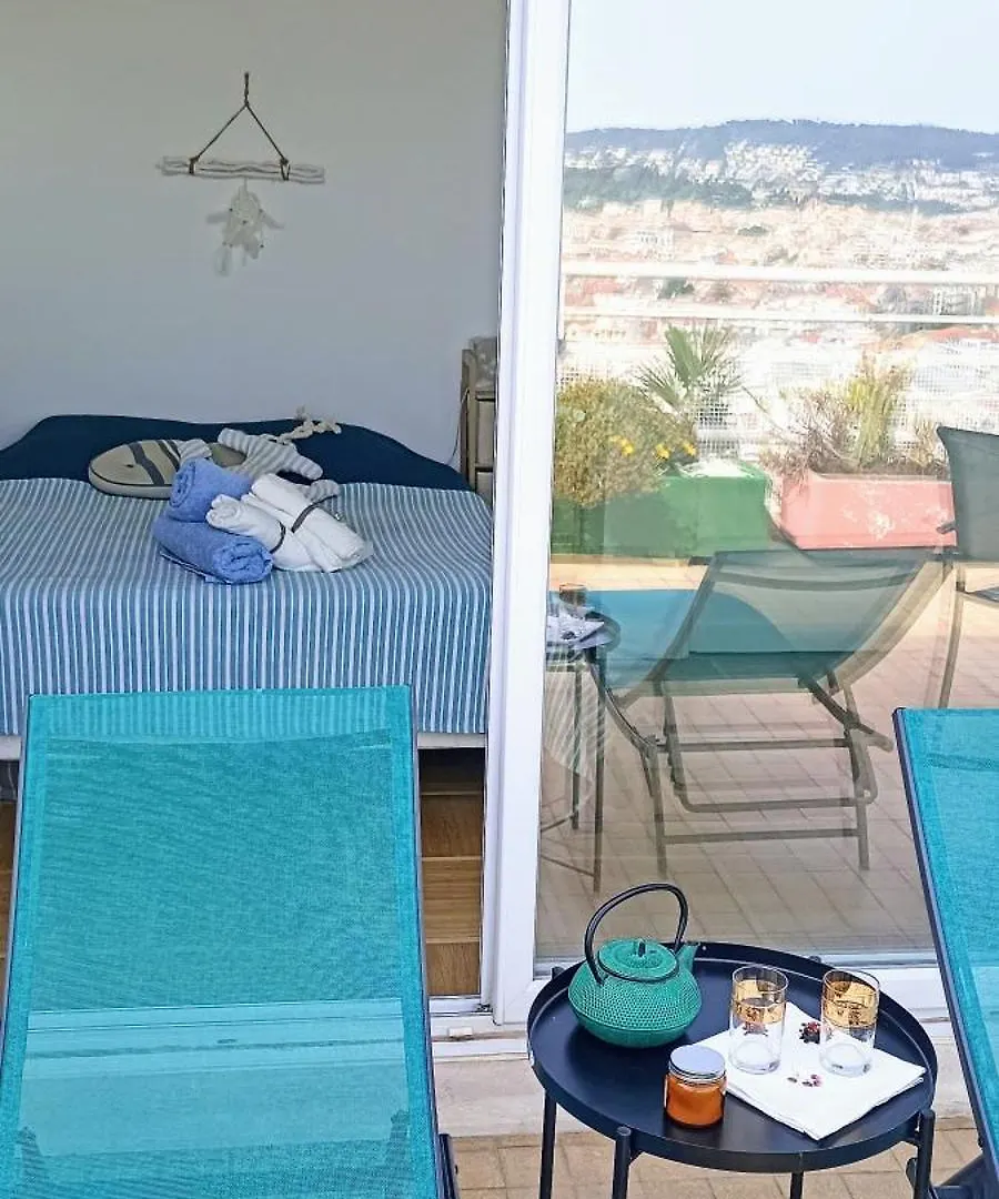 Chambre Vue Nice & Mer 0*,  France